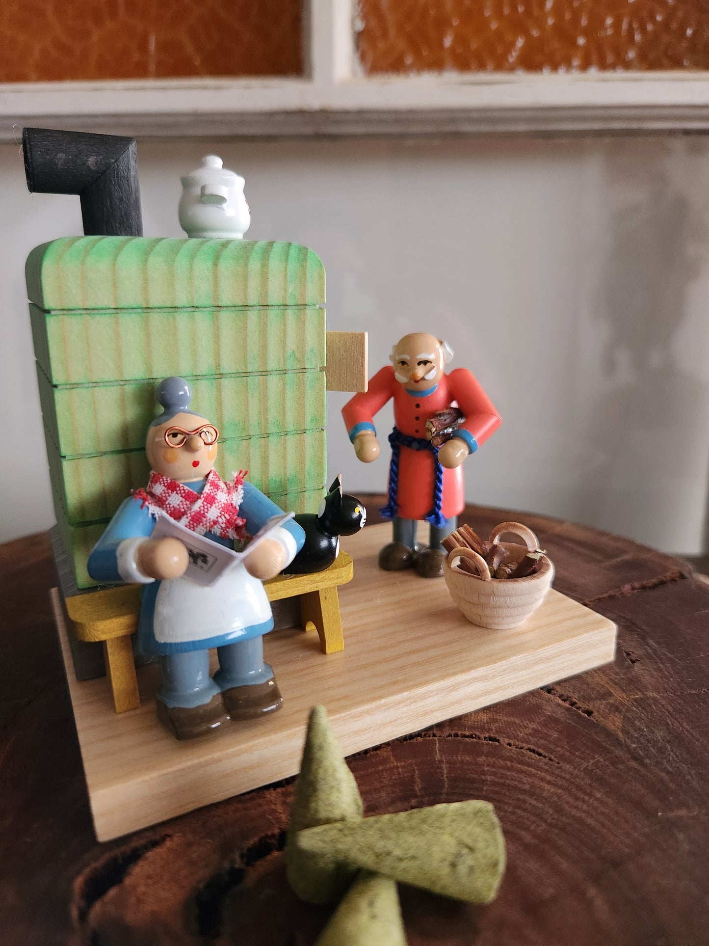 Incense figure - Grandma & Grandpa