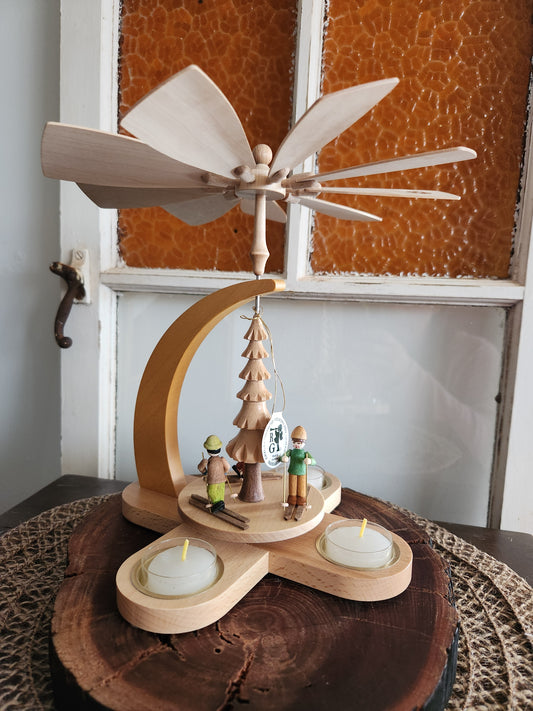 Pyramid Winter Children tea lights