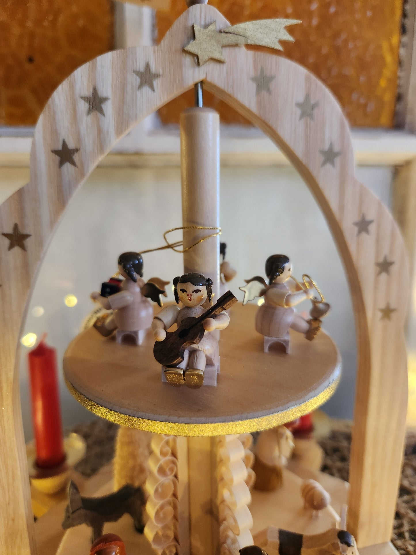 Pyramid Nativity with Angels