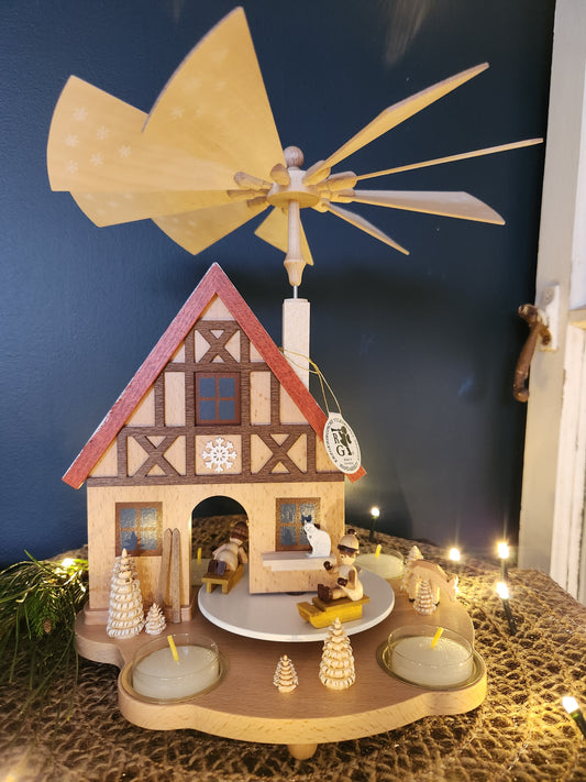 Pyramid Winter Children for tea lights