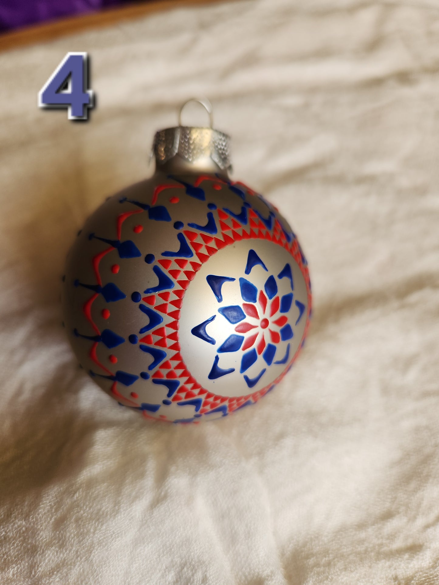 Sorbian Christmas Bauble (Silver - red/blue)