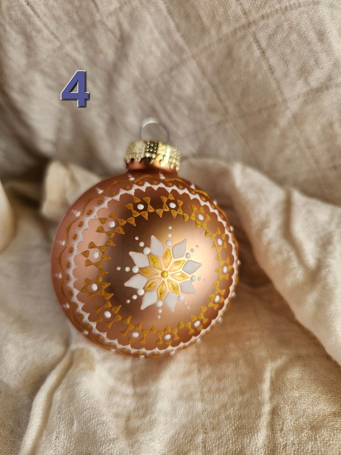 Sorbian Christmas Bauble (Rose - gold/white)