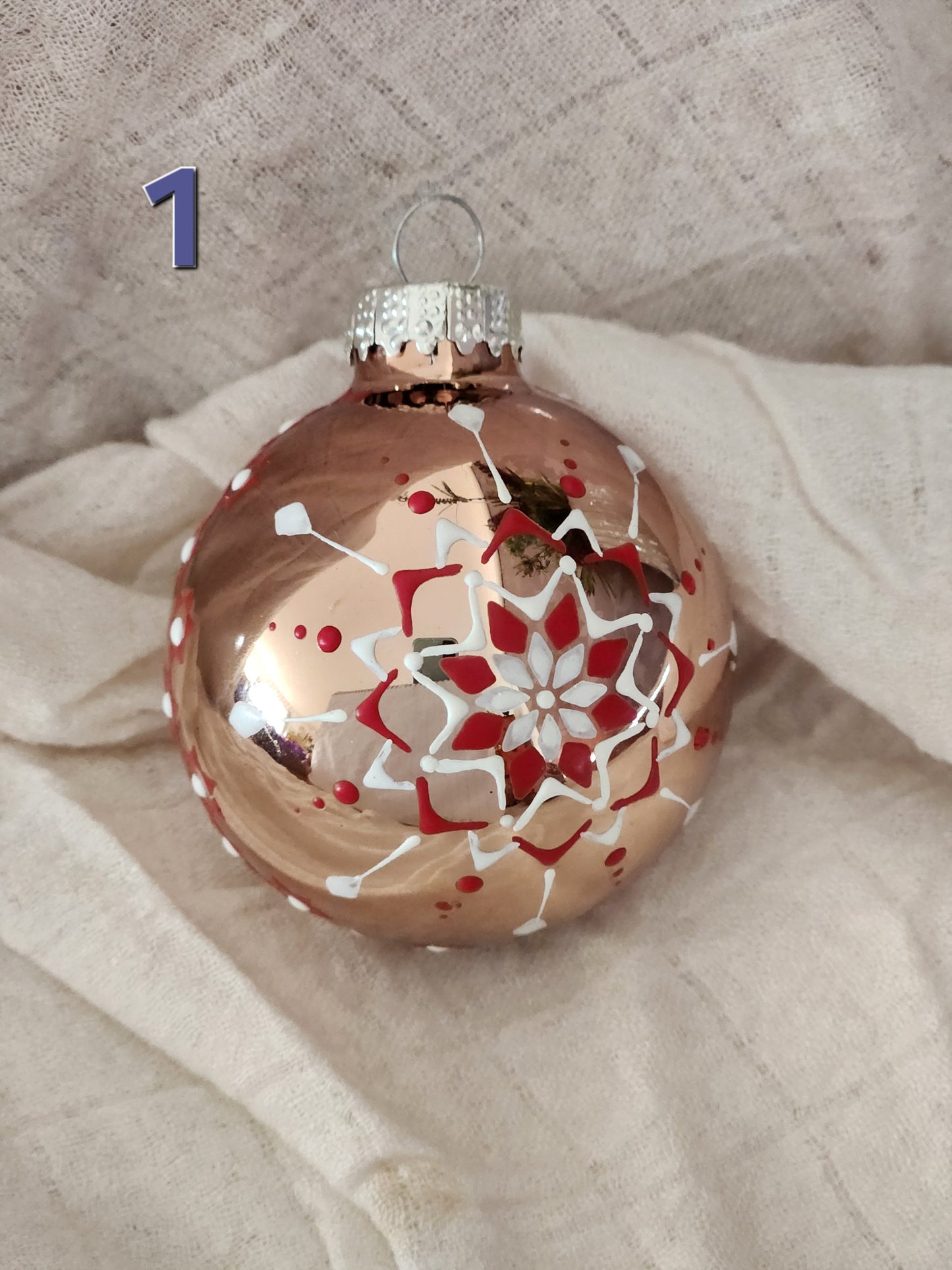 Sorbian Christmas Bauble (Rose - red/white)