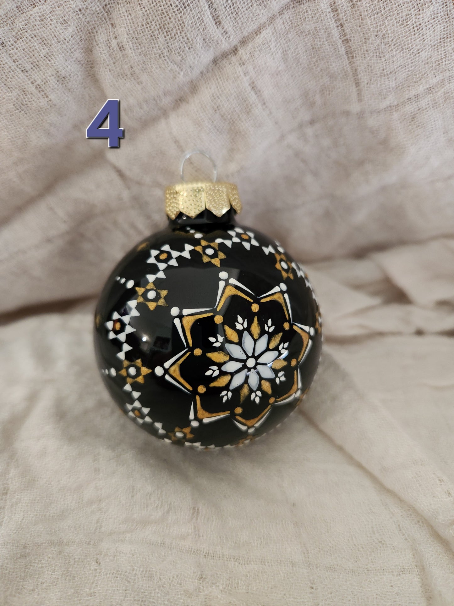 Sorbian Christmas Bauble (Black - white/gold)