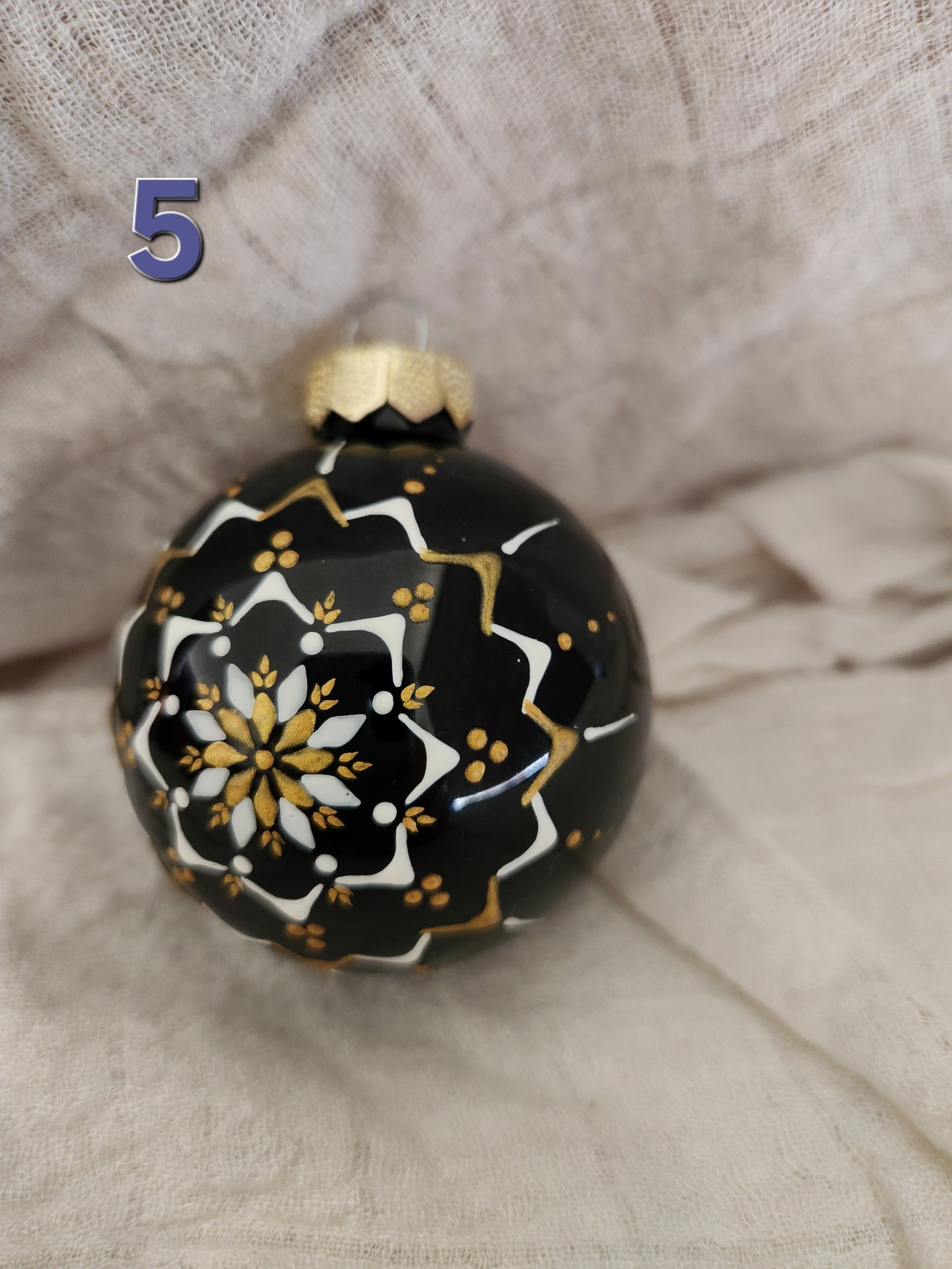 Sorbian Christmas Bauble (Black - white/gold)