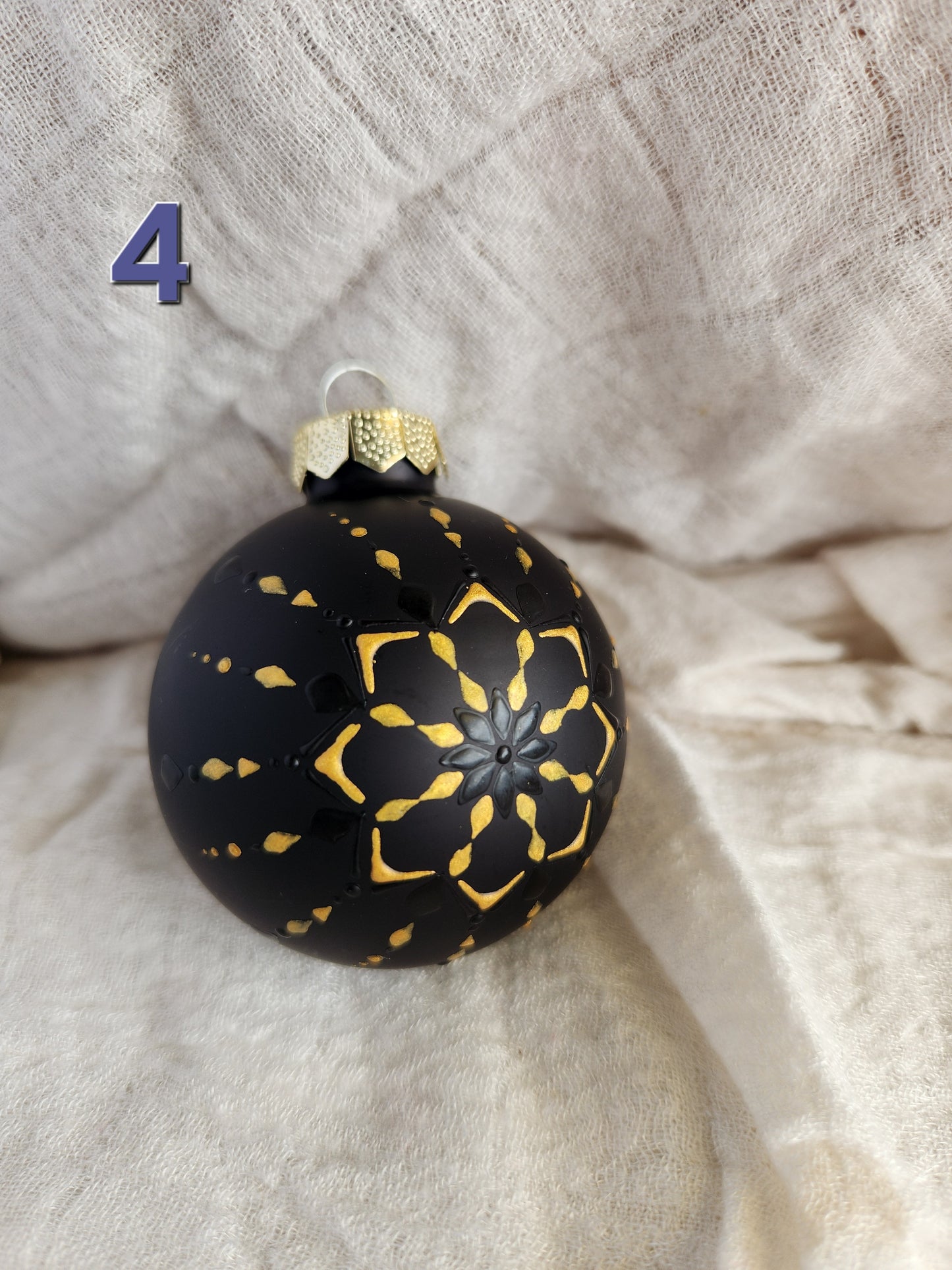 Sorbian Christmas Bauble (Black - black/gold)