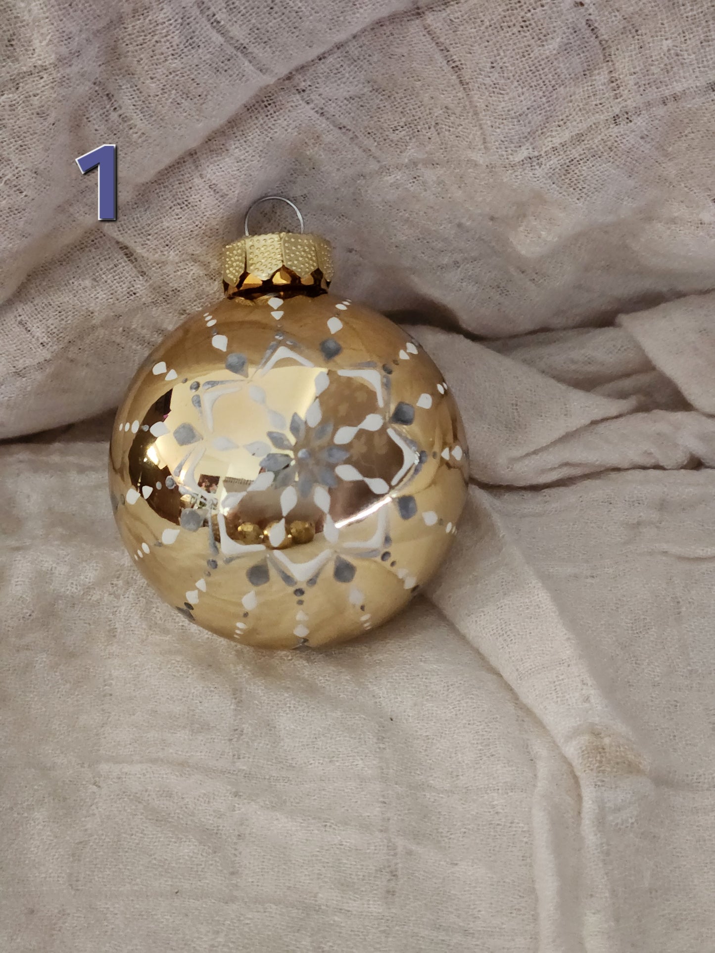 Sorbian Christmas Bauble (Gold - white/silver)