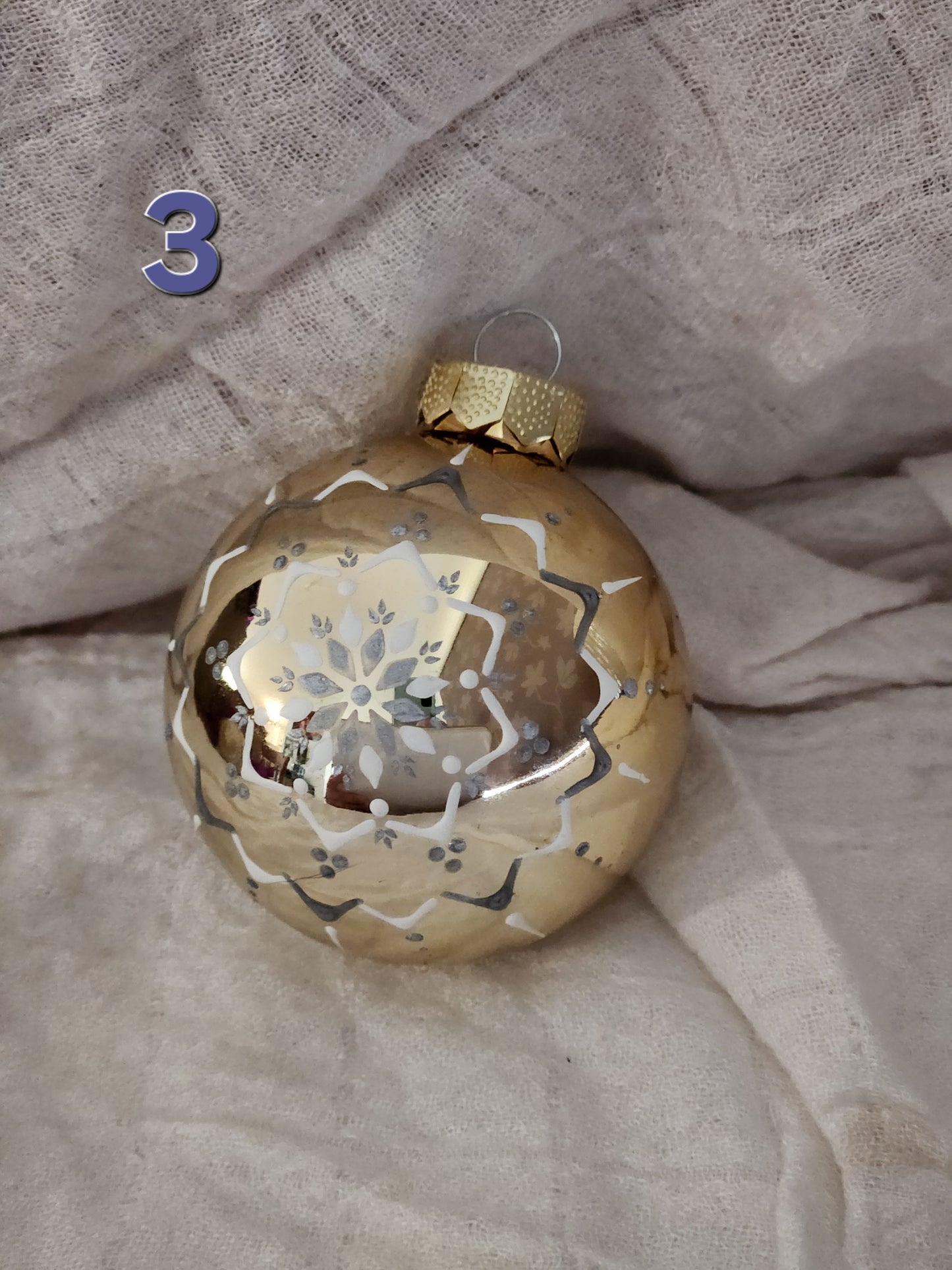 Sorbian Christmas Bauble (Gold - white/silver)