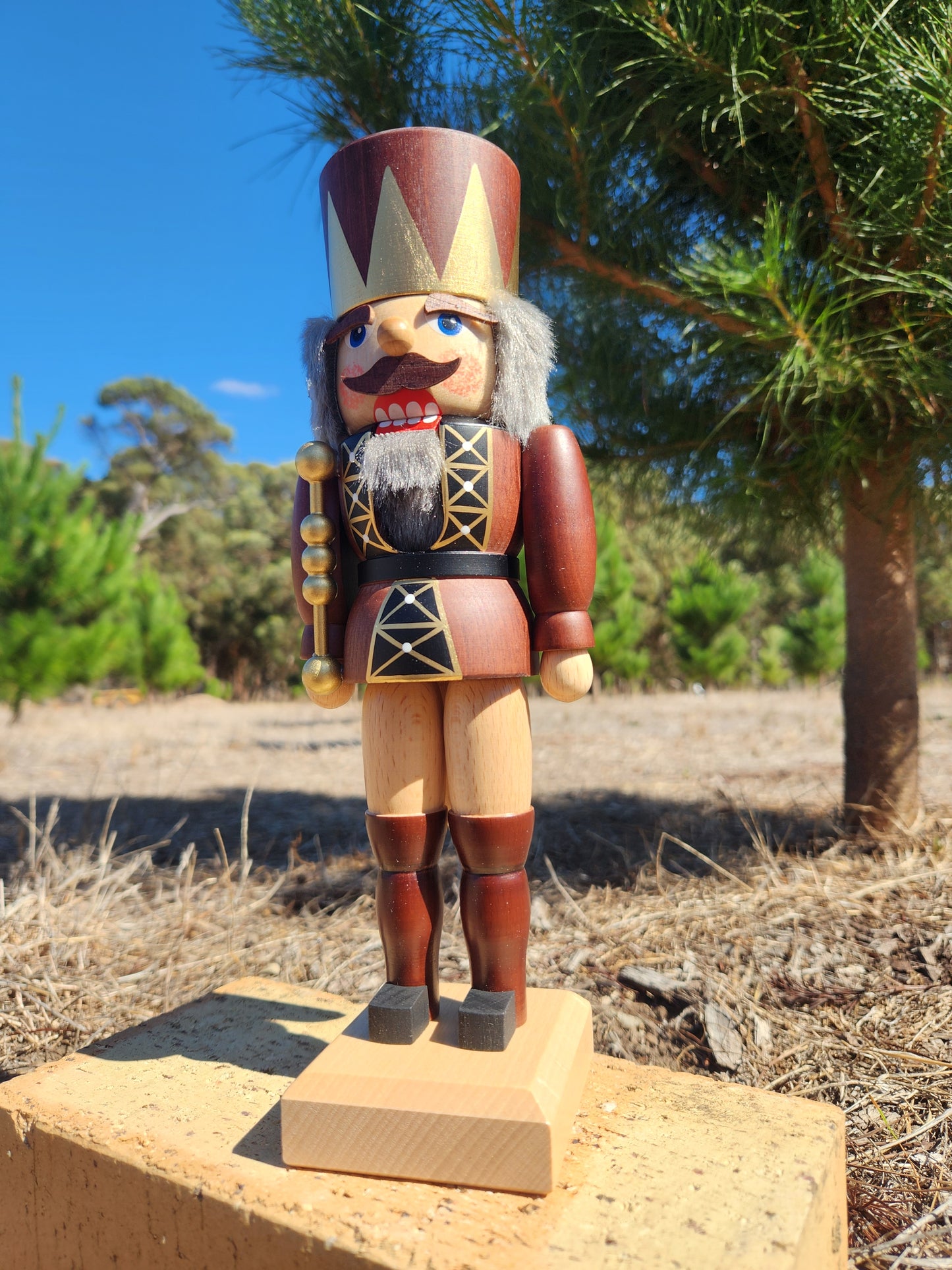 Nutcracker - King brown