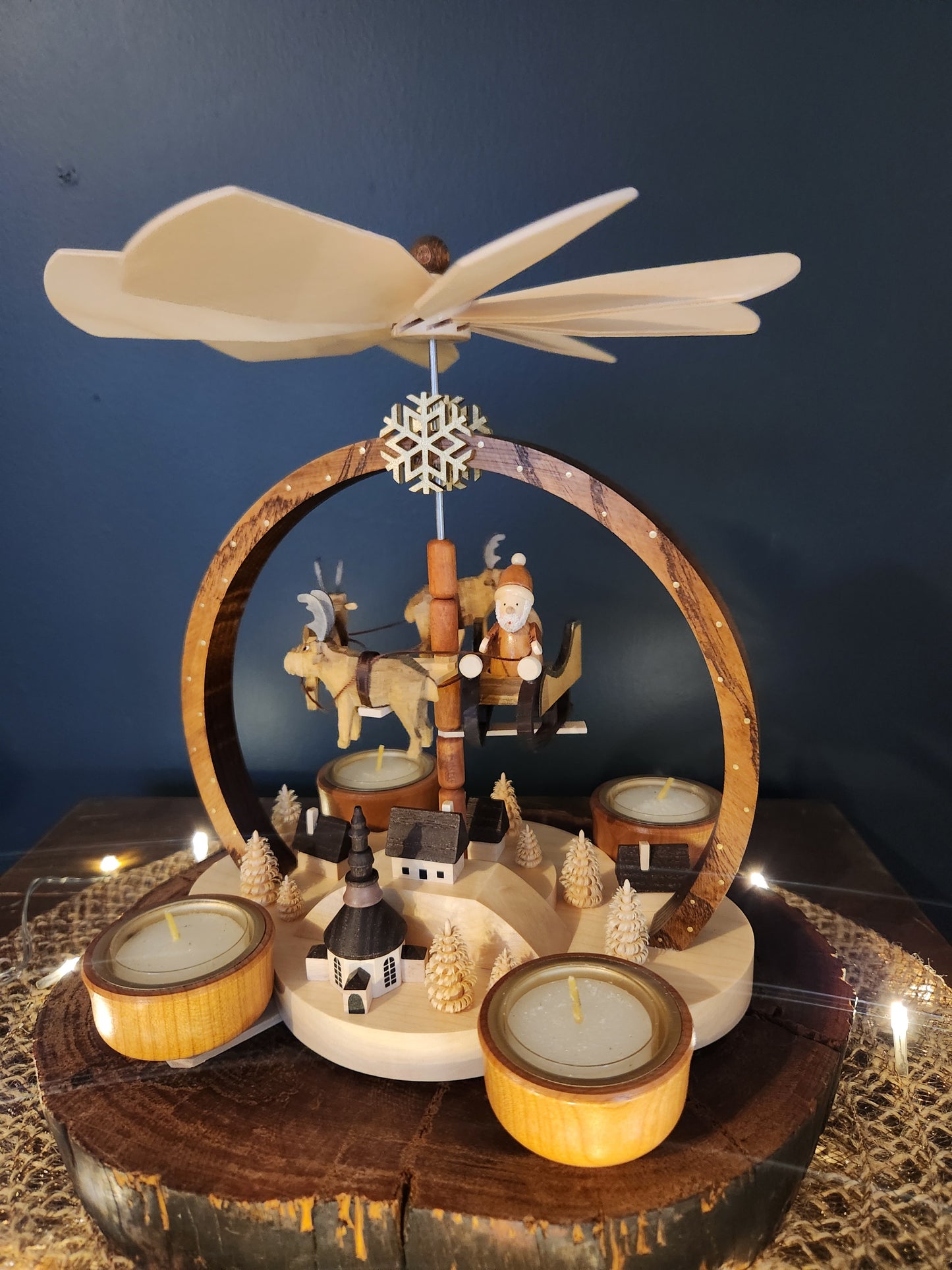 Pyramid 'Christmas Magic'