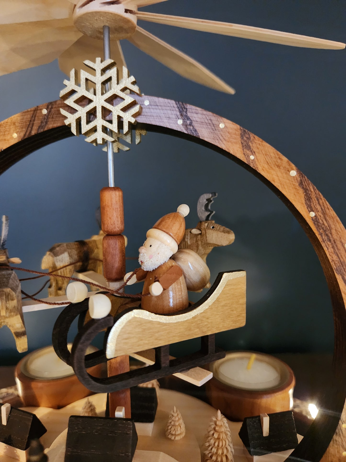 Pyramid 'Christmas Magic'
