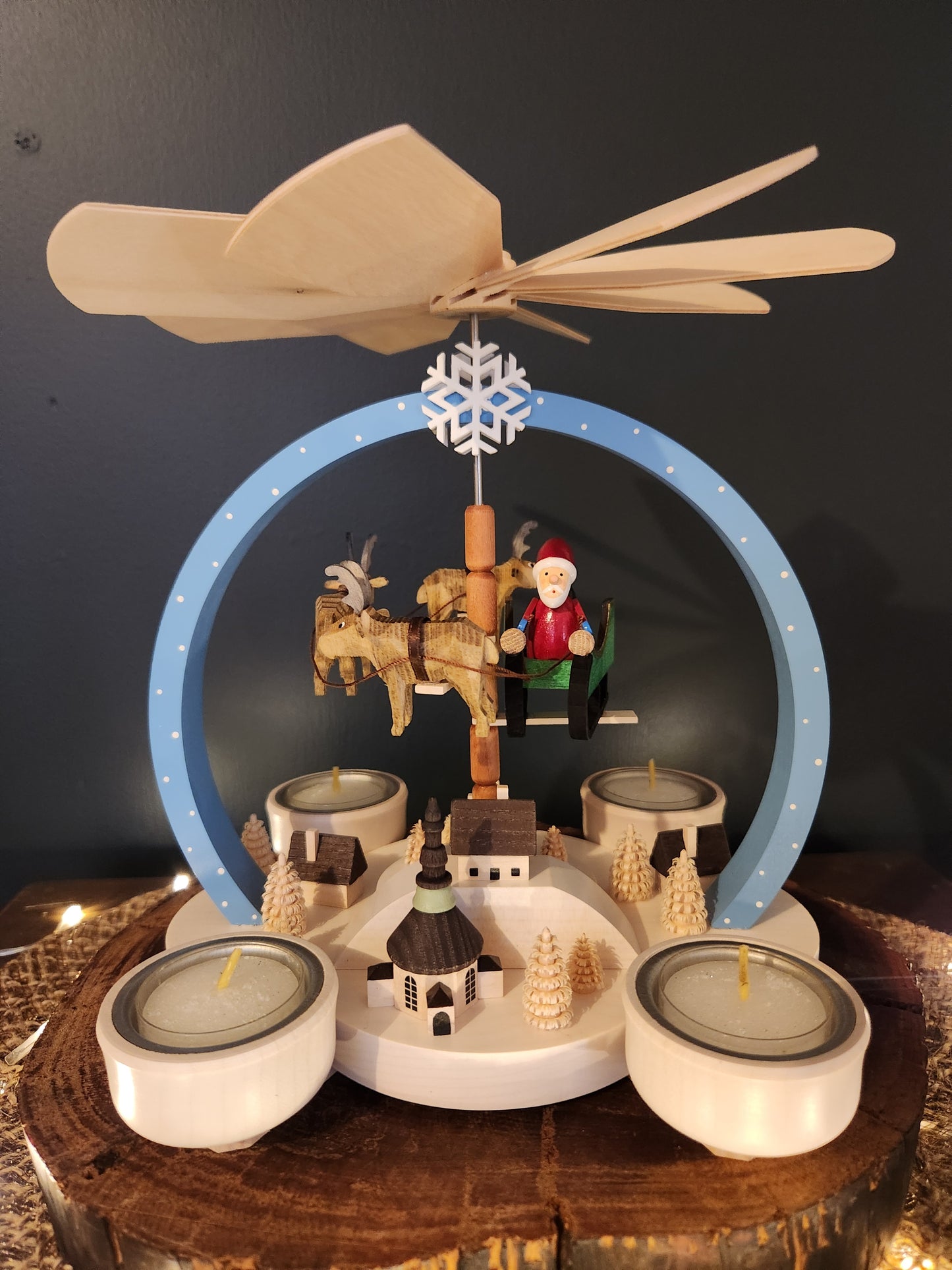 Pyramid 'Christmas Magic'