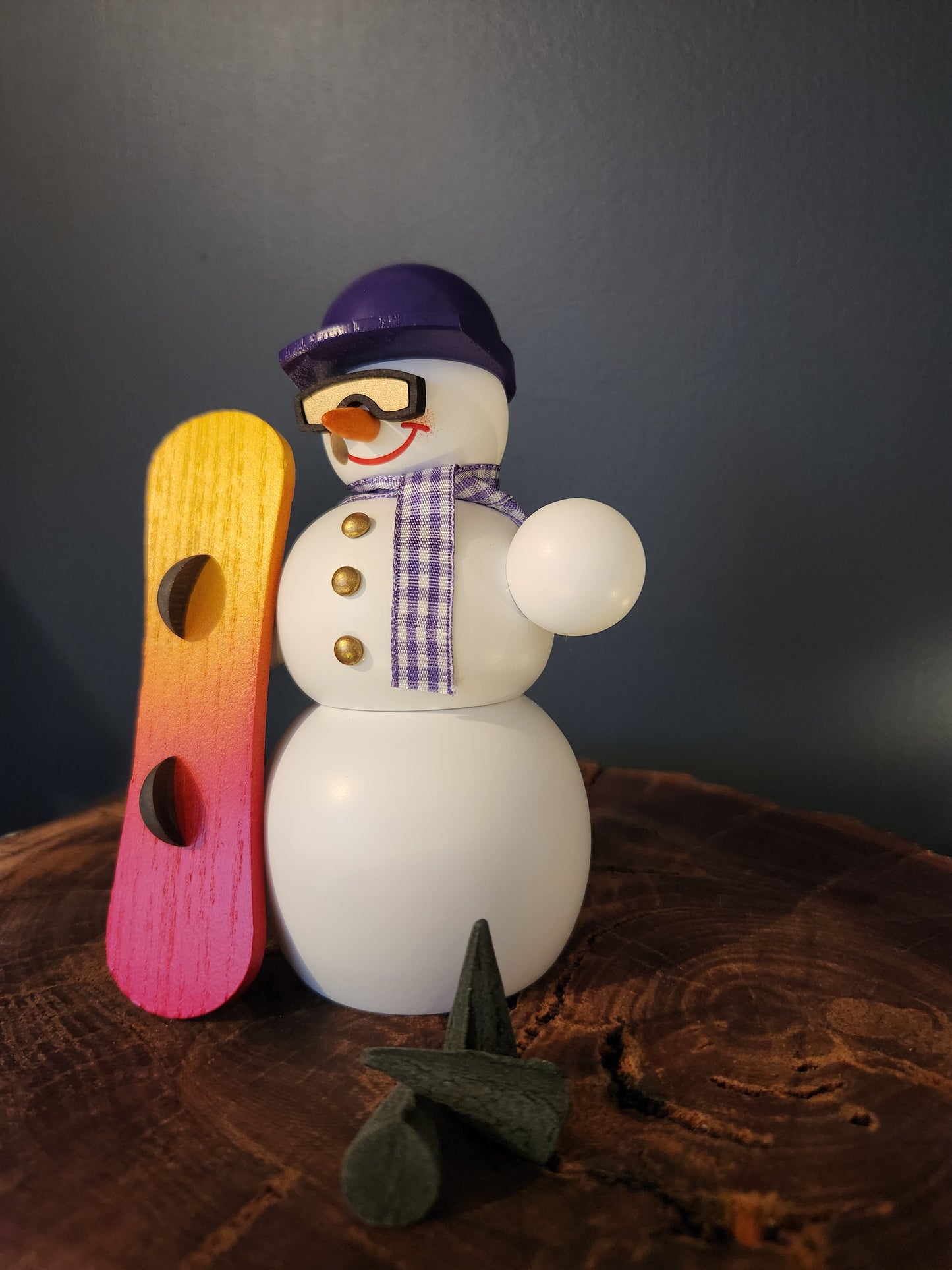 Incense figure - Snowman Snowboarder