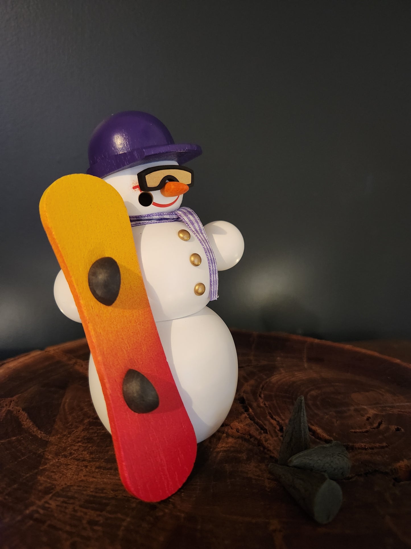 Incense figure - Snowman Snowboarder